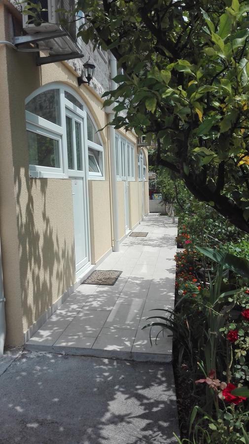 Kotor Kelly Apartments Exterior photo